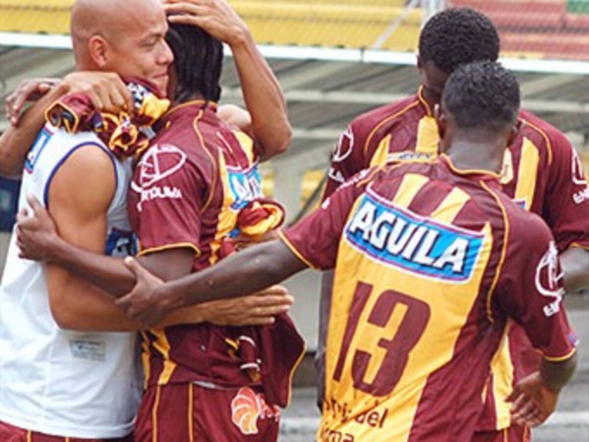 Cúcuta ganó y sigue en pelea a semifinales del fútbol colombiano. Tolima y Chicó clasificados