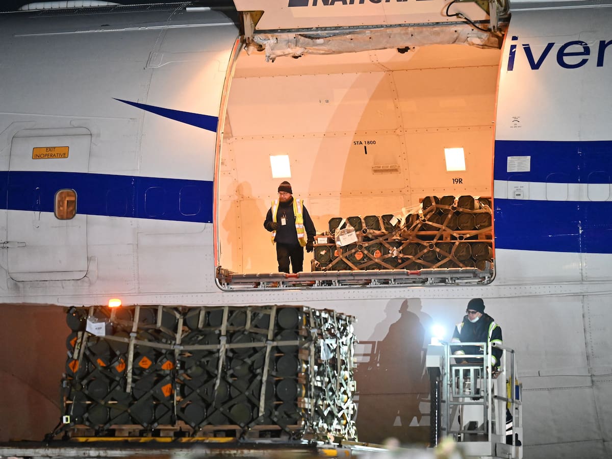 ¿Qué es el uranio empobrecido que R. Unido planea enviar a Ucrania con municiones?