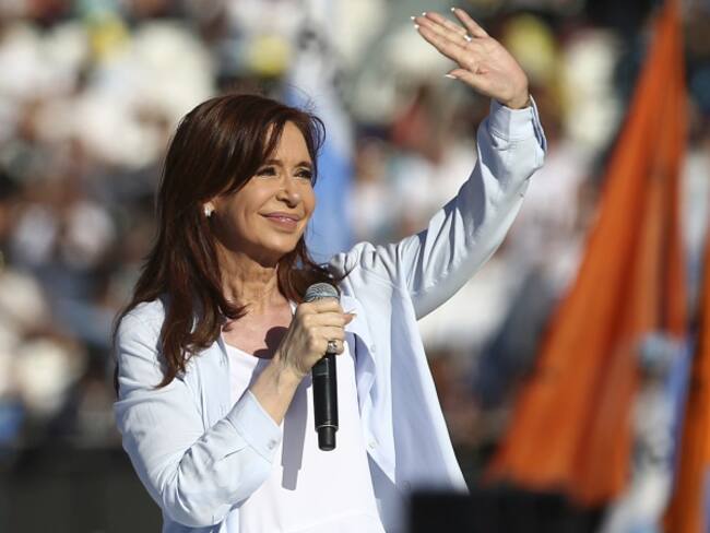 Juez de Argentina pide desafuero de ex presidenta Cristina Fernández