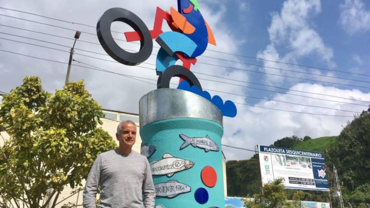 Edgar Velasco, artista de la Acuavenida del río