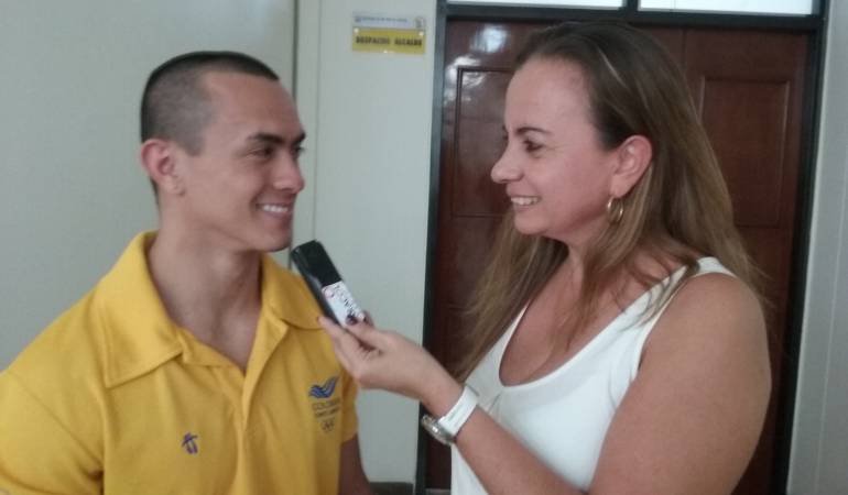 Jossimar Calvo, hablo con la directora de noticias de Caracol Radio Cúcuta Esmeralda Rojas sobre su futuro