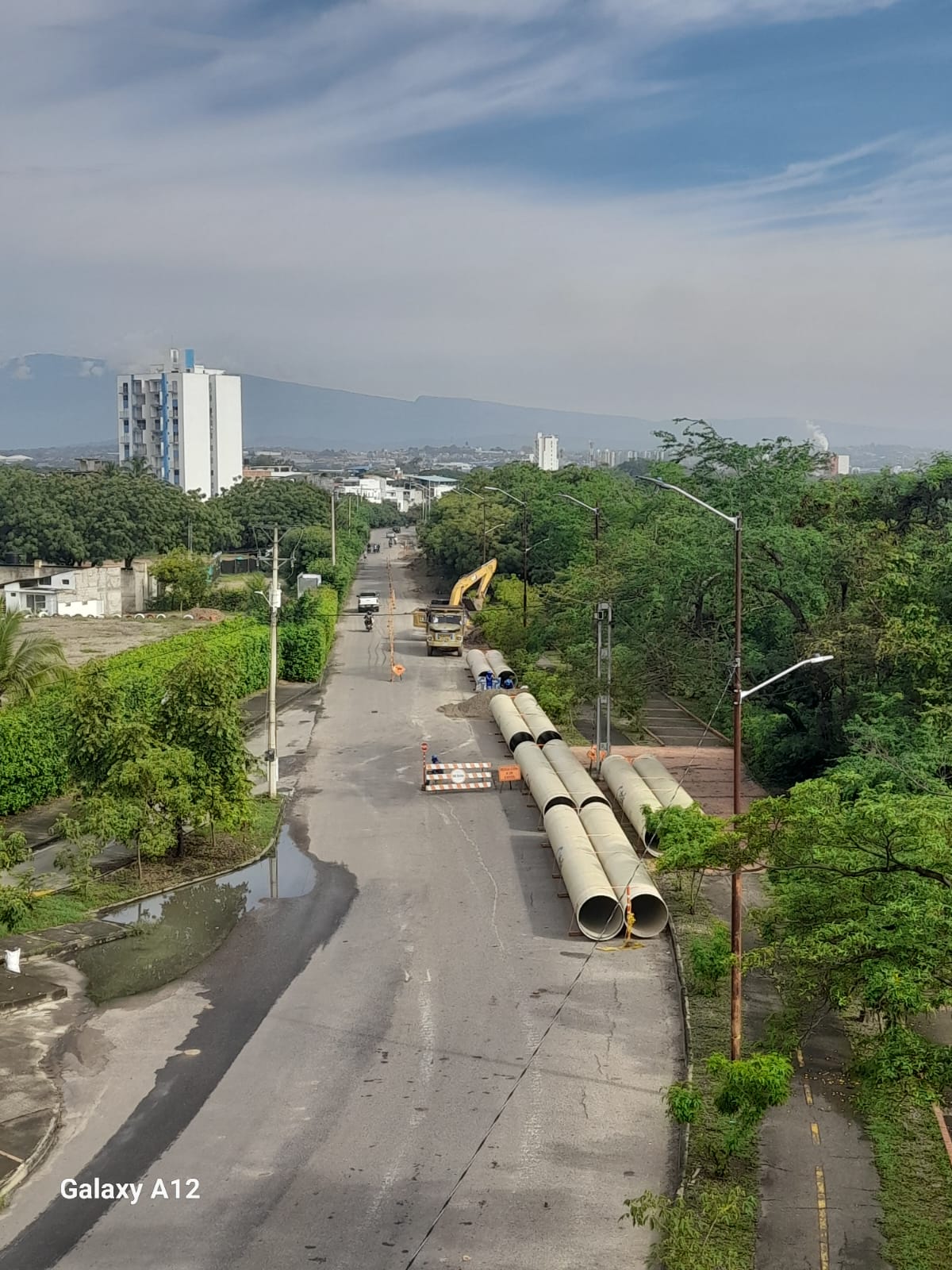 En un 65% avanzas obras de alcantarillado en la Avenida del Río / Foto Cortesía