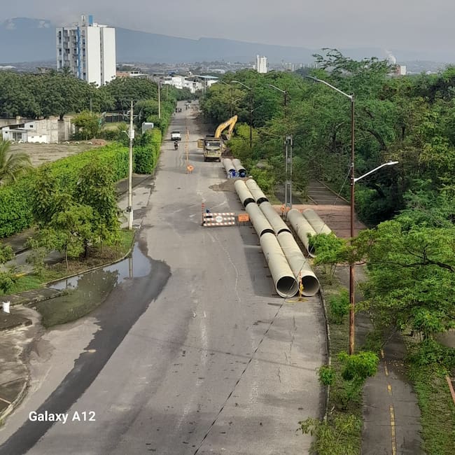 En un 65% avanzas obras de alcantarillado en la Avenida del Río / Foto Cortesía