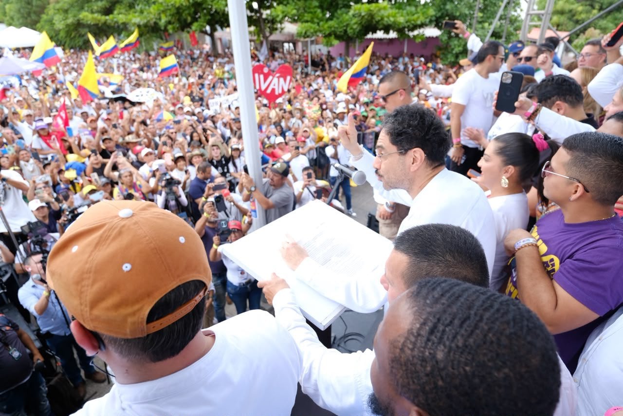 Iván Cepeda en Barranquilla. Foto: @IvanCepedaCast