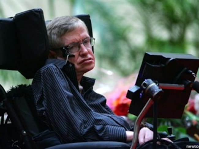 Hawking ve posible que un día el hombre viaje al futuro