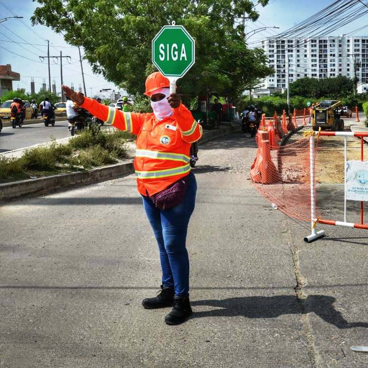 Arrancaron las obras de pavimentación en la avenida Pedro Romero y la vereda Tierra Baja