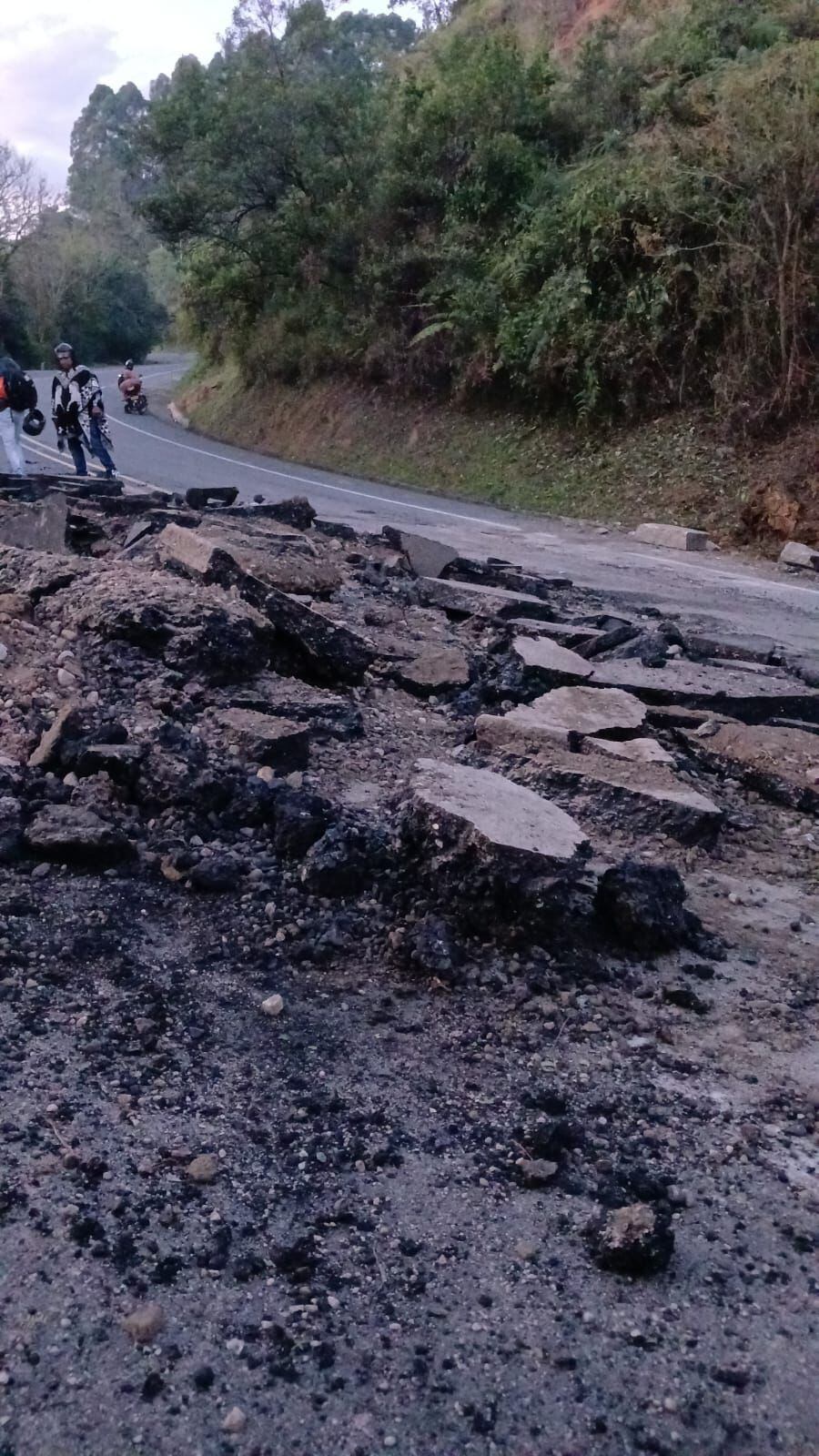 Atentado terrorista en la vía Panamericana preocupa a los comerciantes de Cali