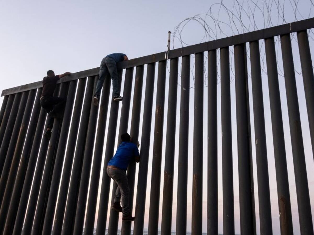 Nuevos segmentos del muro fronterizo de Trump provocan más heridos