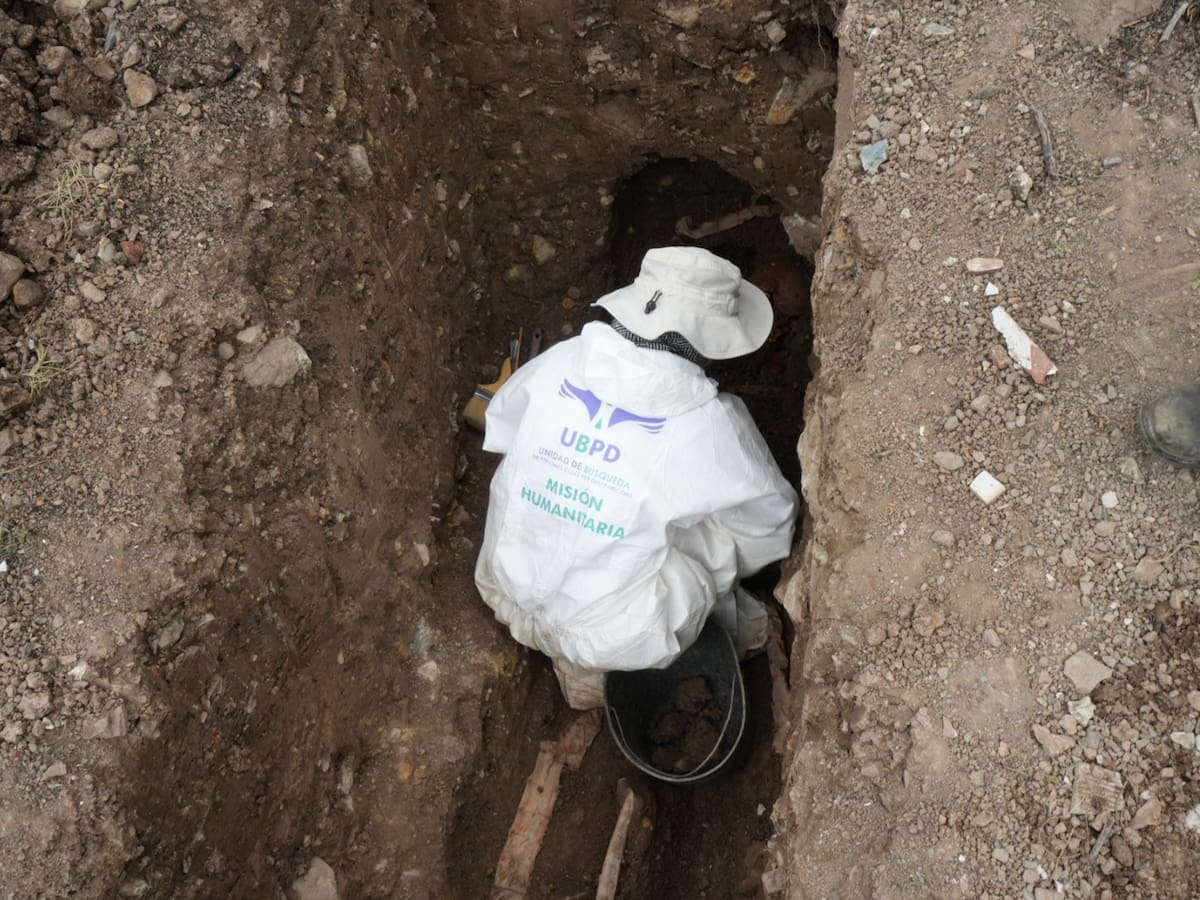 Recuperan dos cuerpos de desaparecidos en El Espino