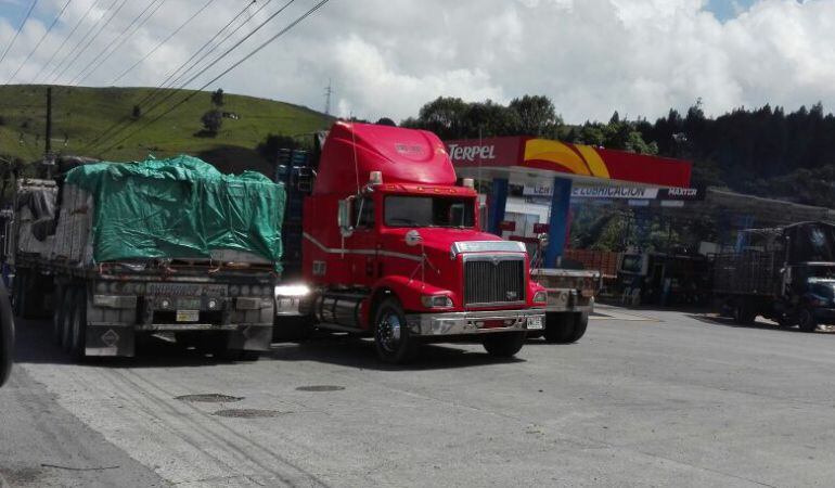 Transportadores preocupados por precio del combustible