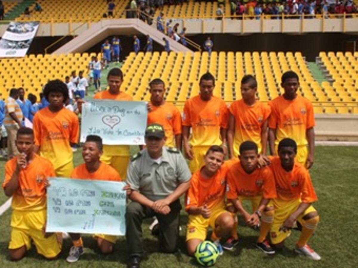 Jóvenes en riesgo de Cartagena participan en su propio Mundial de Fútbol