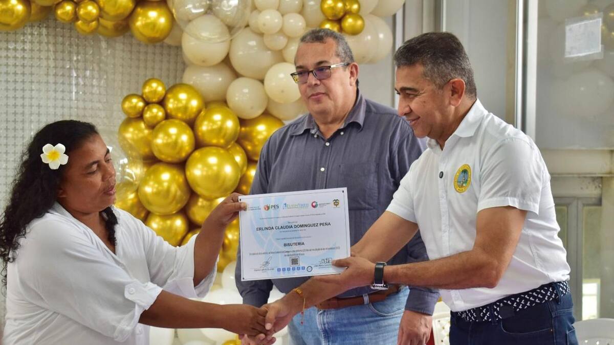 En Cartagena 250 participantes del programa Camino de Oportunidades concluyen su formación técnica