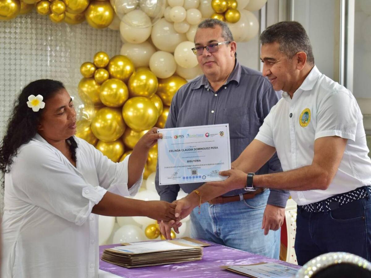 En Cartagena 250 participantes del programa Camino de Oportunidades concluyen su formación técnica