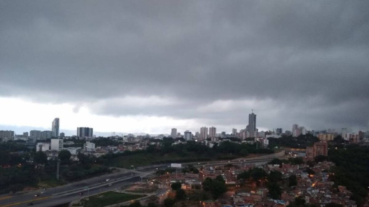 VIDEO: Lluvias generan varias emergencias en Santander