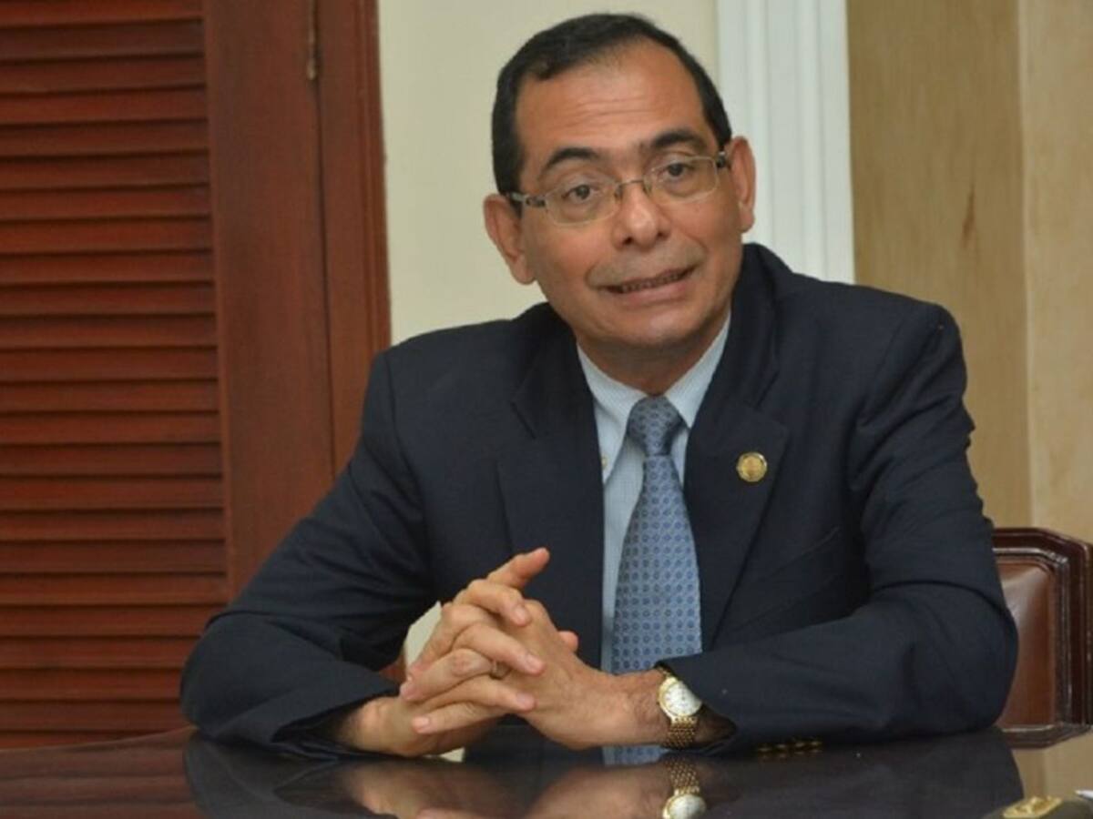 José Consuegra Bolívar cumple 30 años al frente de Unisimón