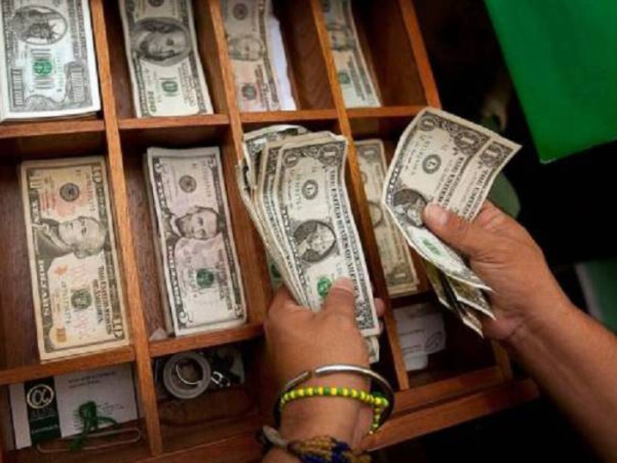 Dólar en el mercado colombiano alcanzó el martes los $2.865