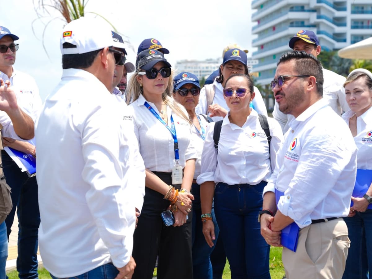 Contralor Jorge Laverde y alcalde Dumek Turbay visitaron proyecto de Protección Costera en Cartagena
