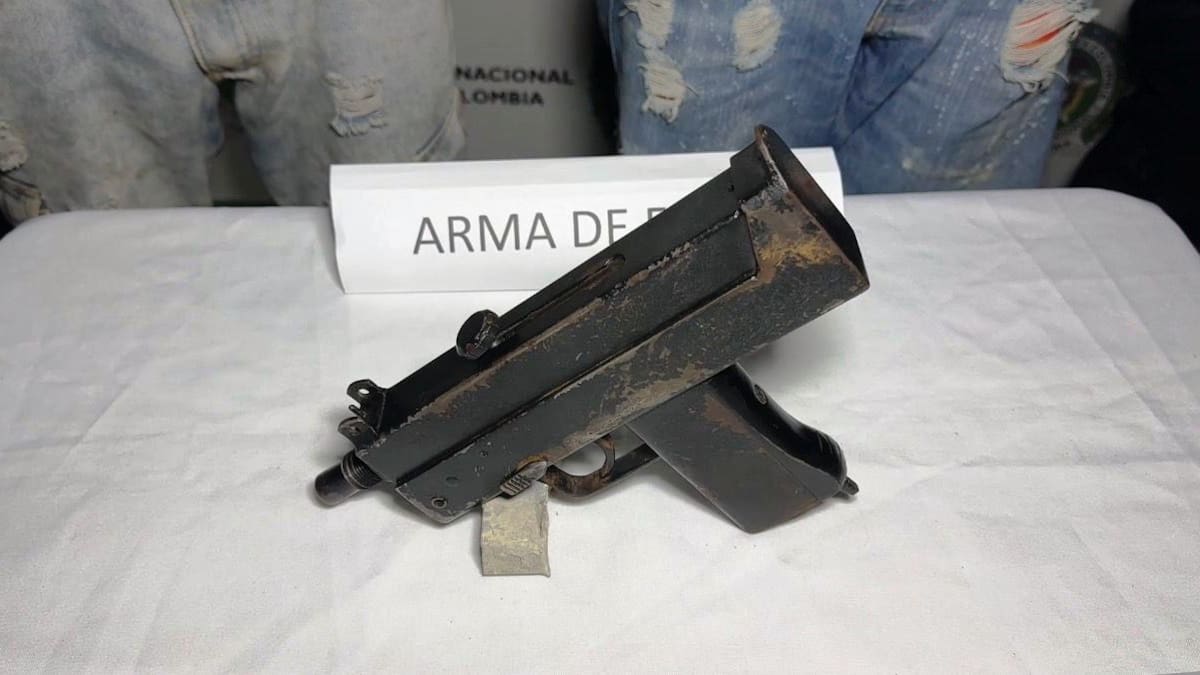 Fueron capturados dos sujetos que portaban una subametralladora en el sector Kennedy de Cartagena