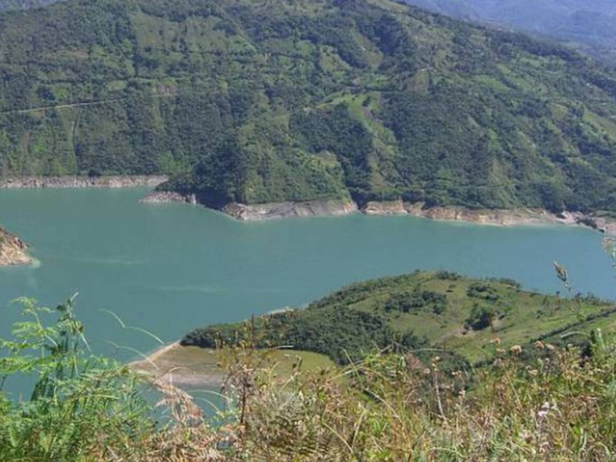 Hidroeléctrica del Guavio: 9 operarios retenidos debido a manifestaciones