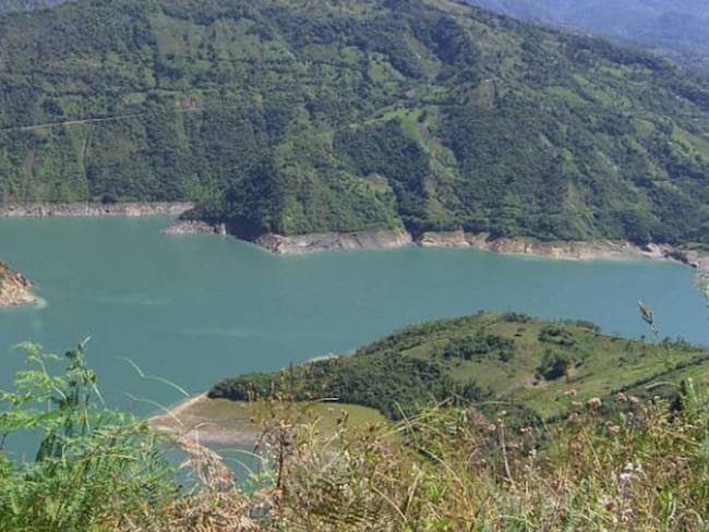 Hidroeléctrica del Guavio: 9 operarios retenidos debido a manifestaciones