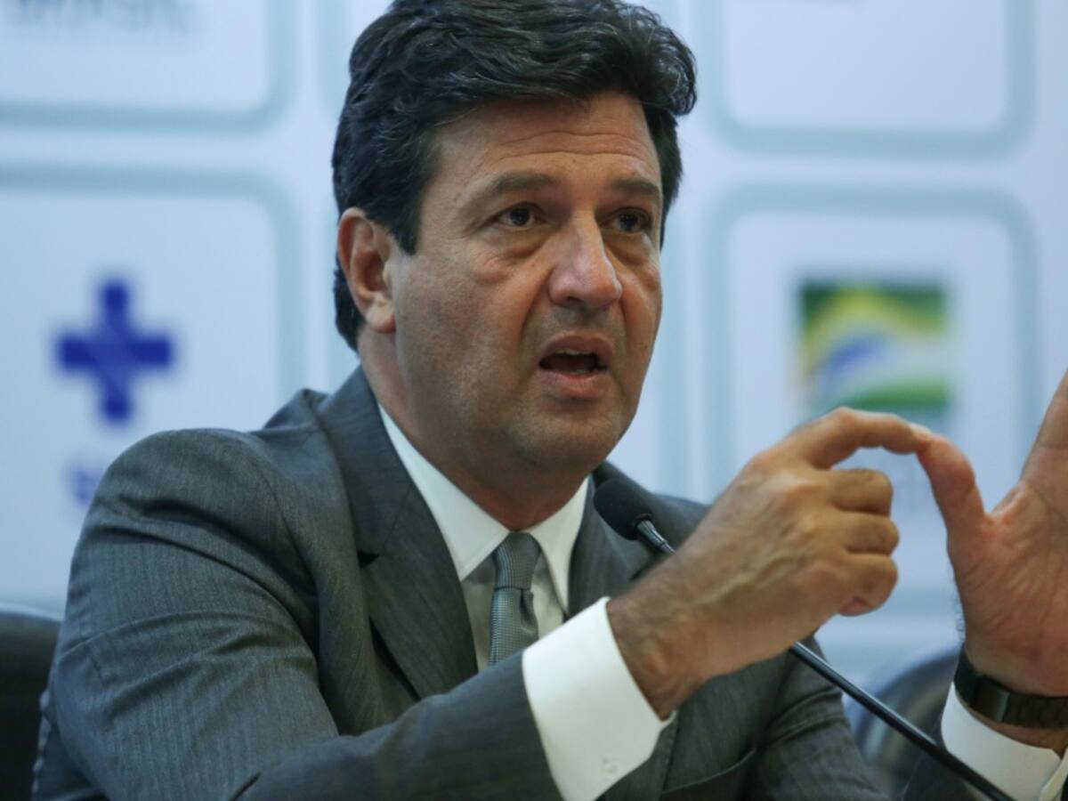 Ex MinSalud de Brasil: Bolsonaro lleva al país a “cañón de la muerte"