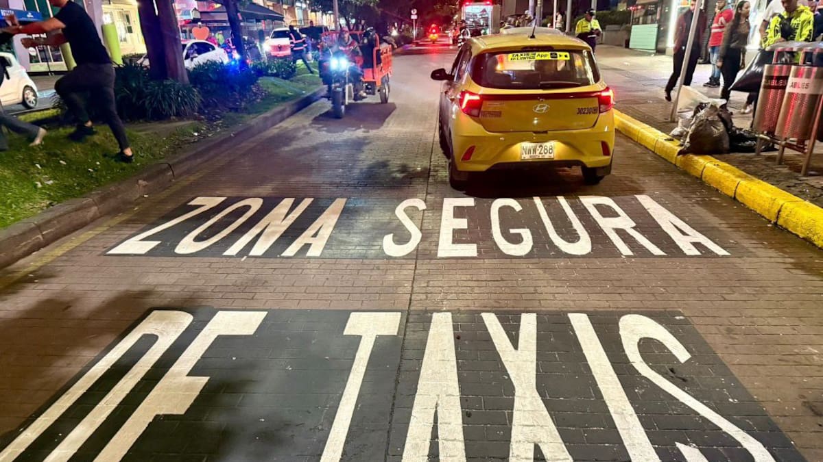 Señalizan zonas de Taxi Seguro en algunos sectores de rumba en Bogotá
