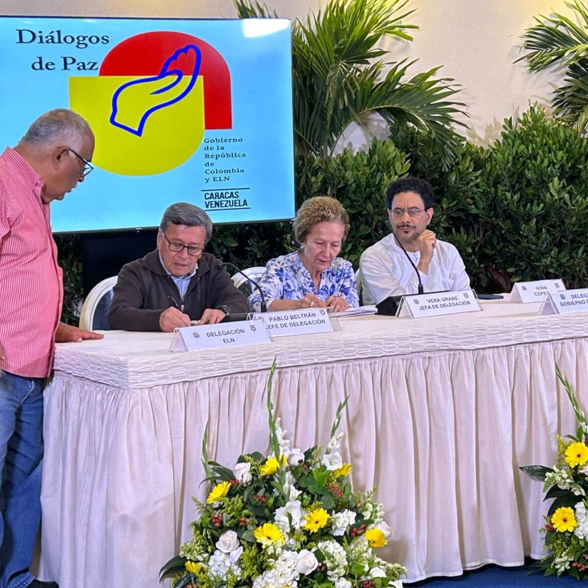 Víctimas del conflicto a la expectativa del diálogo en Caracas entre ELN y el gobierno