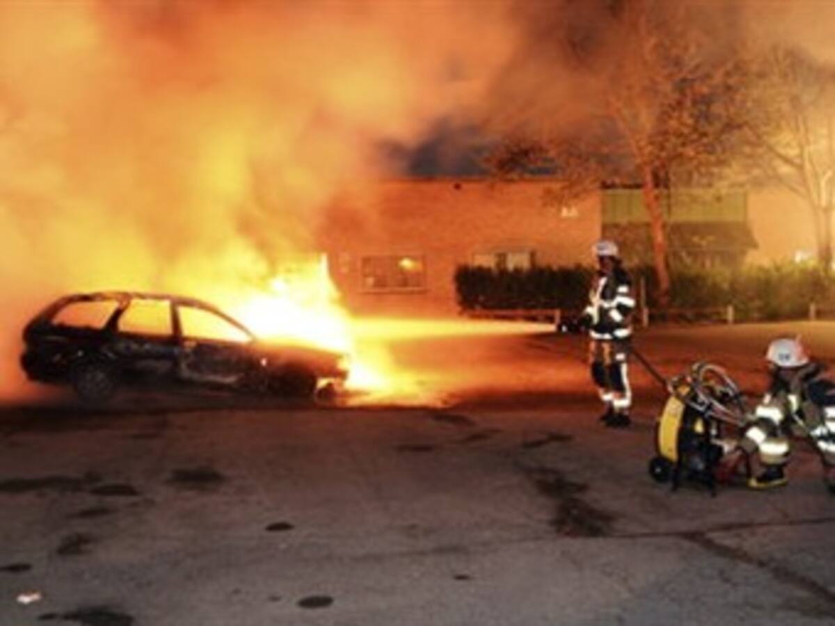 Nuevos disturbios incendian Estocolmo por cuarta noche consecutiva