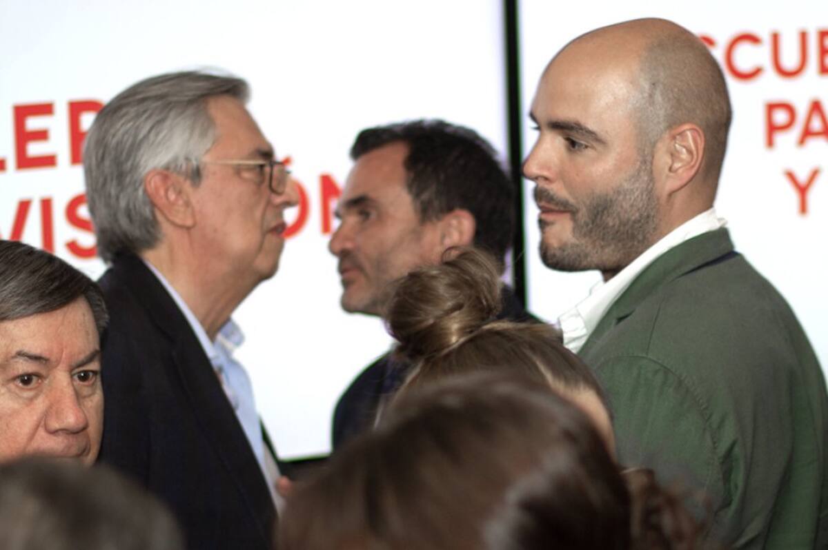 Ricardo Alarcón y Dionisio Izquierdo, gerente financiero y de recursos de Caracol Radio.