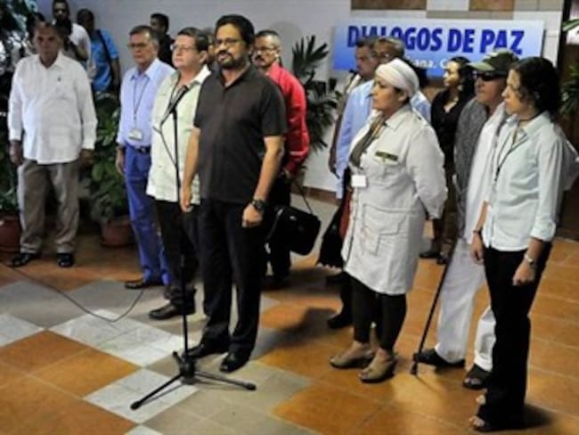 Farc dicen que en Colombia "son muchos los muertos" y no solo dos policías