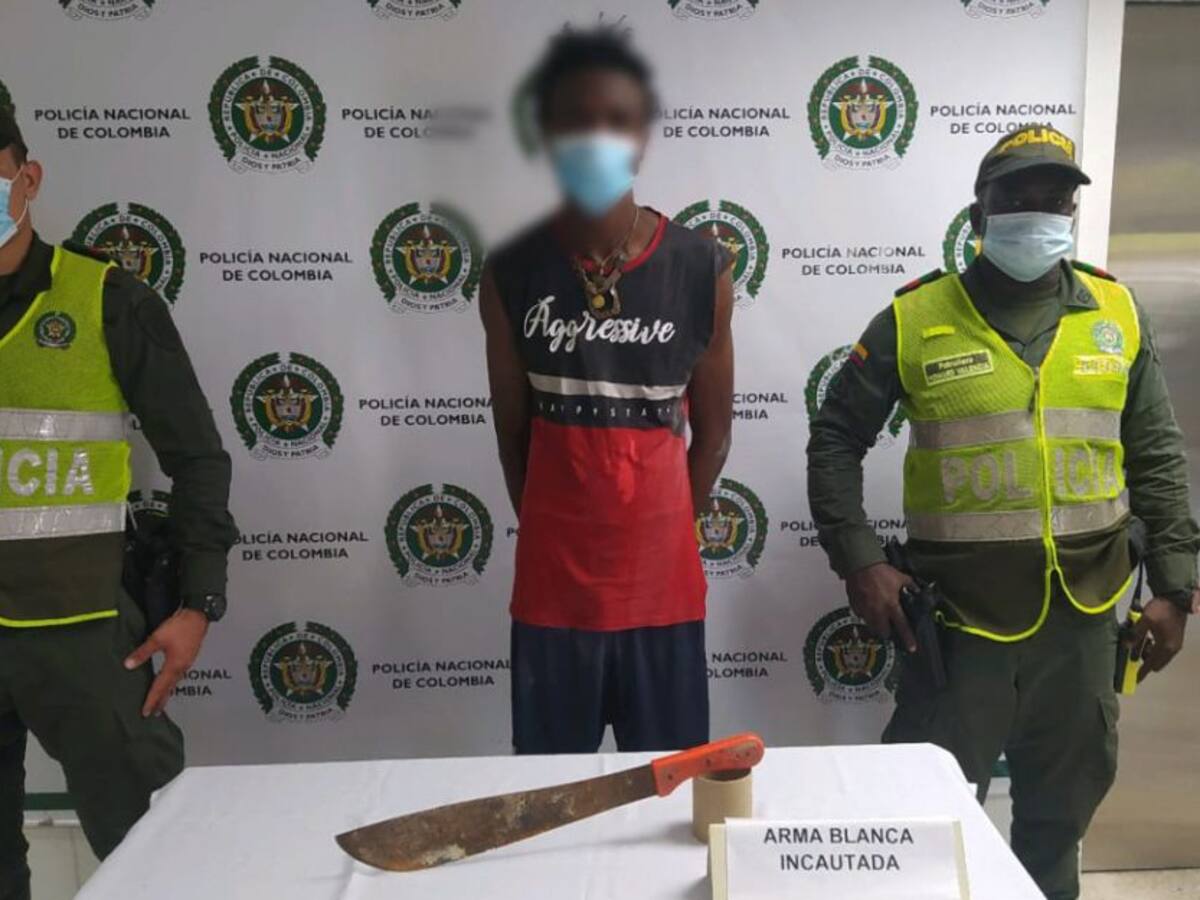 Mientras orinaba un hombre fue asesinado a machetazos en Buenaventura