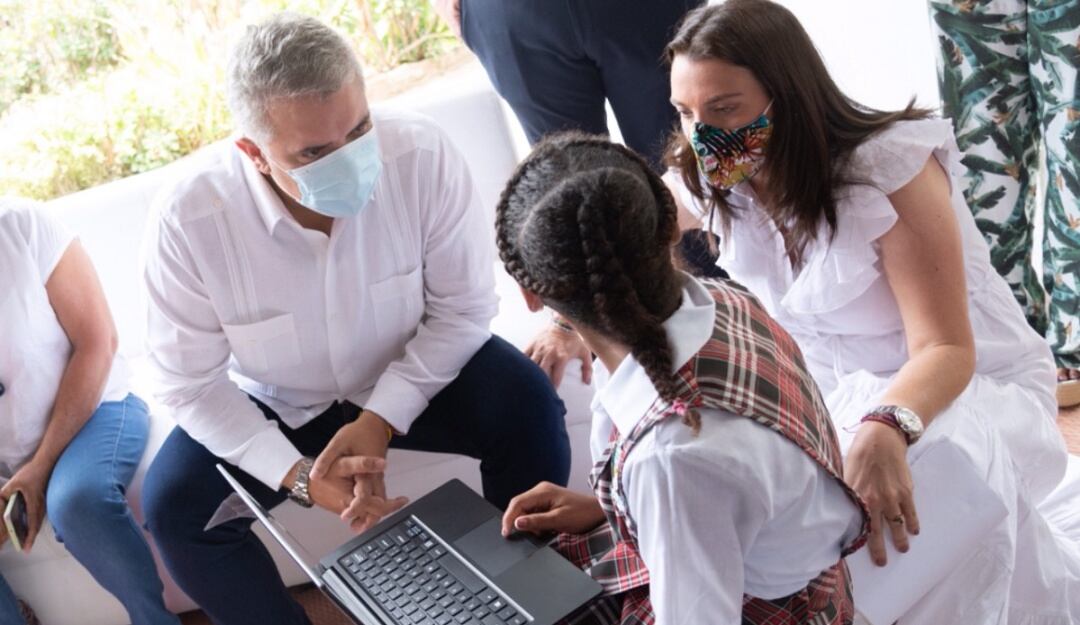 Presidente Duque estuvo acompañado de la Ministra de las TIC, Karen Abudinen