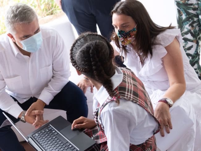 Presidente Duque estuvo acompañado de la Ministra de las TIC, Karen Abudinen