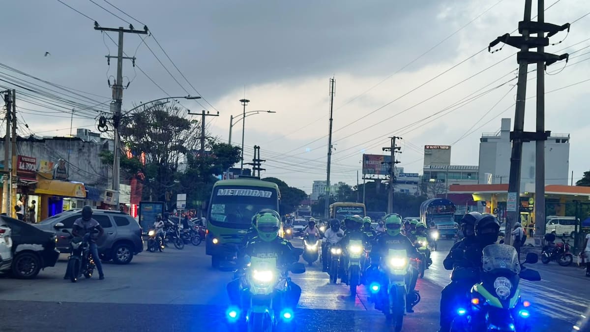 150 Policías, divididos en 3 grupos de 50, intervienen puntos estrategicos de Cartagena