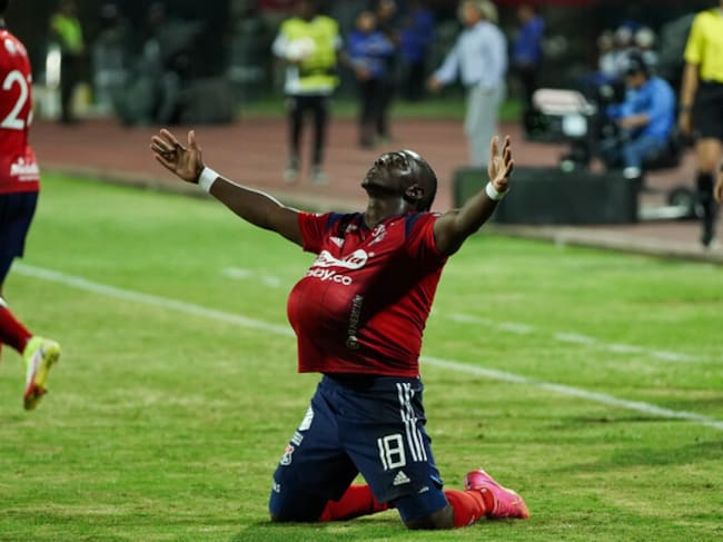 Edwin Cetré fue una de las figuras en la victoria del Medellín a Millonarios / Colprensa.