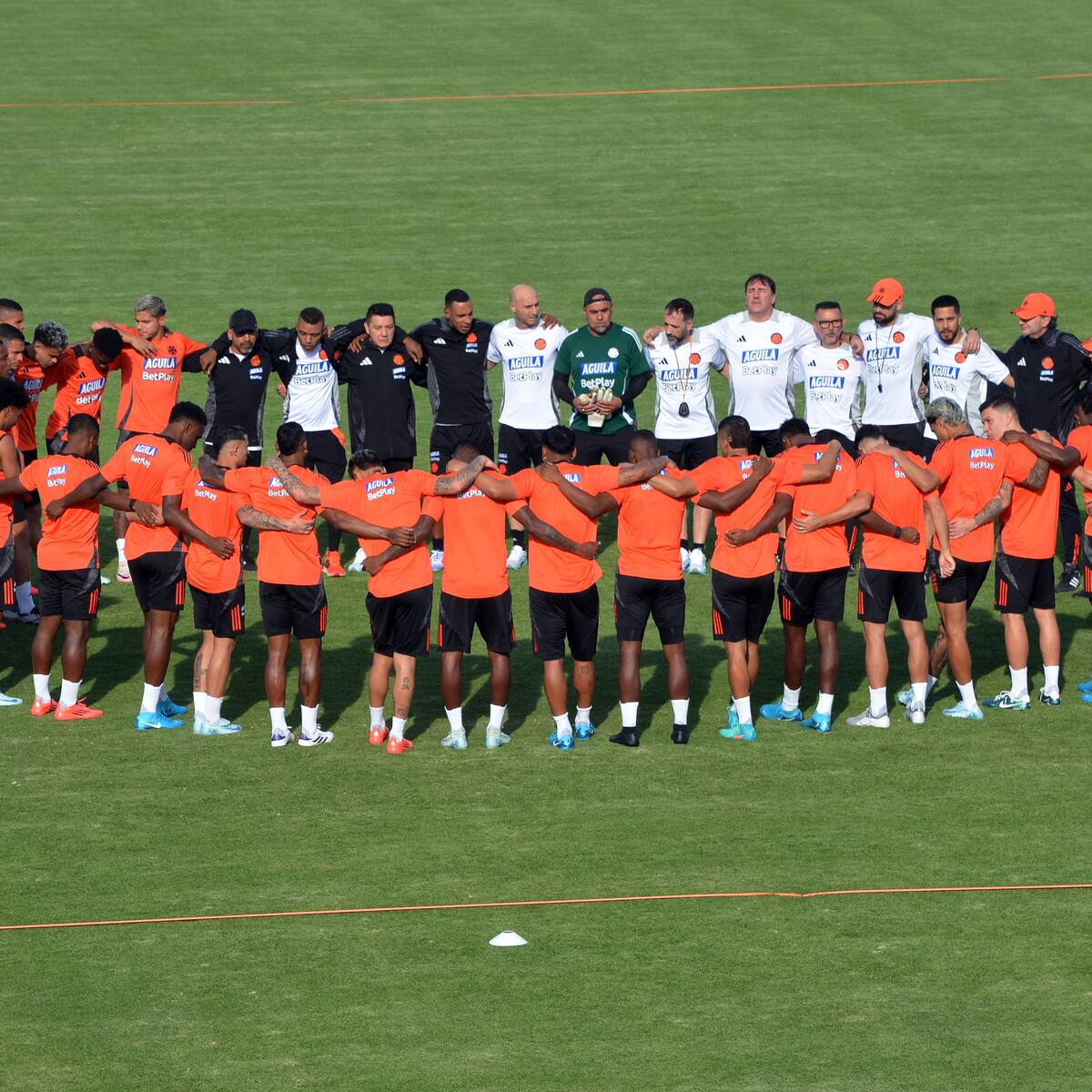 EXCLUSIVO | Revelan las imágenes de los espías de la Selección Colombia en Bolivia