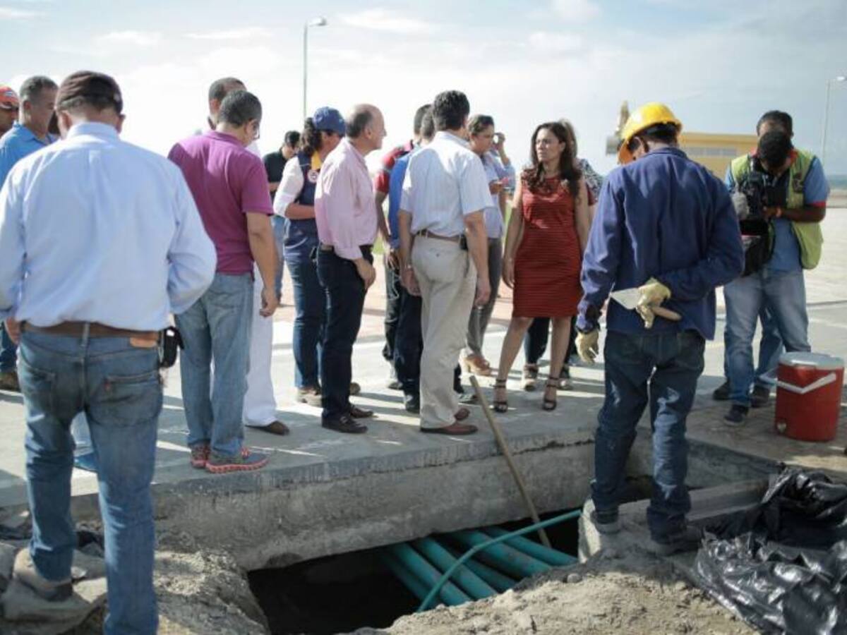 Alcaldía exige urgente reparación de las fallas en el Anillo Vial de Crespo