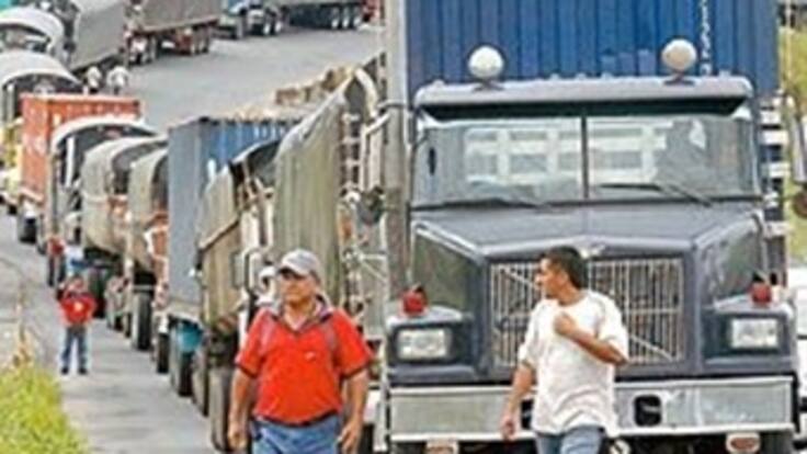 Se mantiene hora cero del paro de camioneros