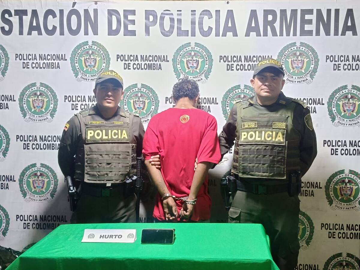 Capturan al ladrón que robó celular a un ciudadano en los puentes de La Cejita en Armenia
