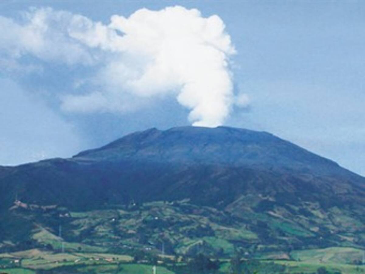 Alerta roja en el volcán Galeras: erupción inminente y en curso
