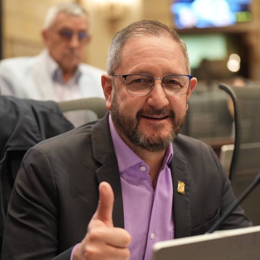 Es investigado por otorgarle el beneficio de la detención domiciliaria a Lelio Nevardo Ávila Santana condenado por tráfico de estupefacientes agravado y secuestro simple