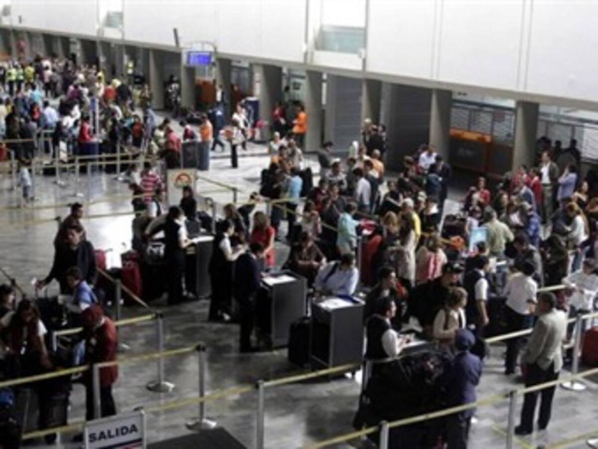 Entre 60 y 90 minutos de retraso tienen los vuelos en el país