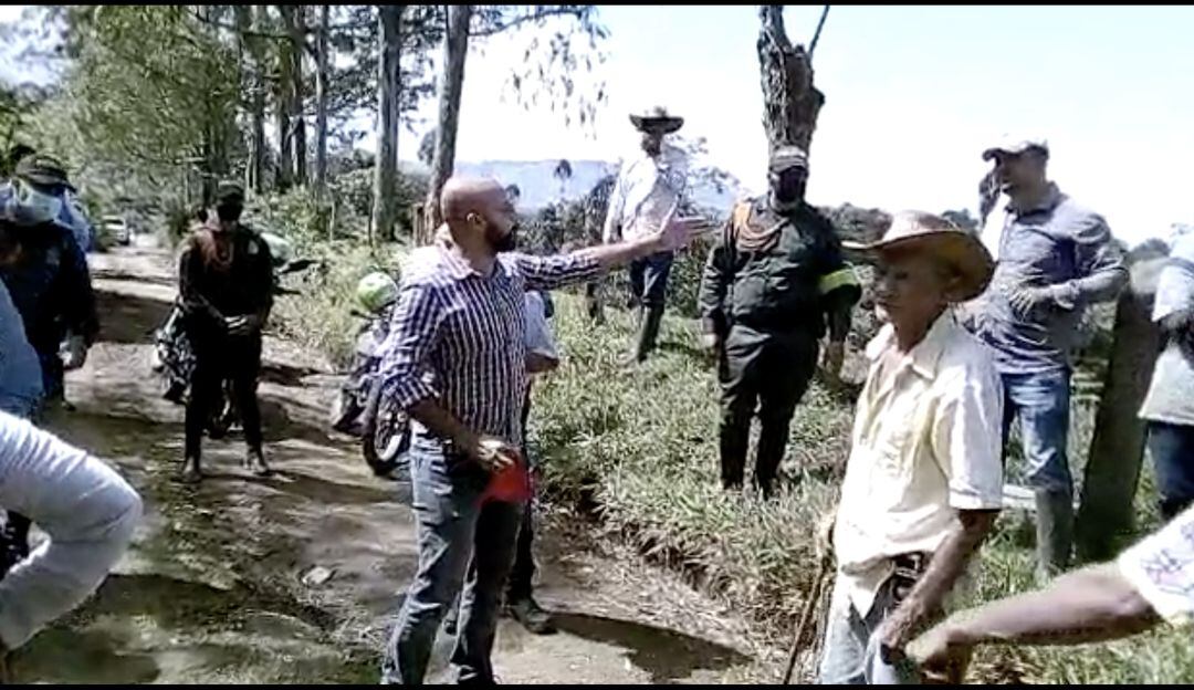 Los campesinos de la vereda Vallecitos argumentan que la empresa tiene el compromiso de no realizar ningún tipo de actividad en el lugar
