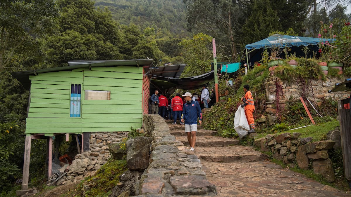 Suspenden ocupación y construcción de más de 30 establecimientos en el Sendero de Monserrate