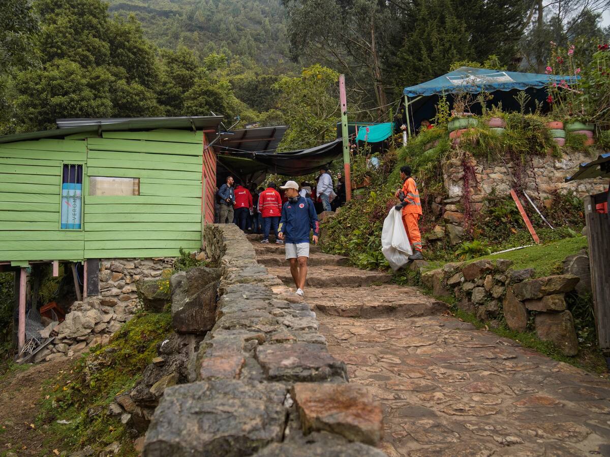 Suspenden ocupación y construcción de más de 30 establecimientos en el Sendero de Monserrate