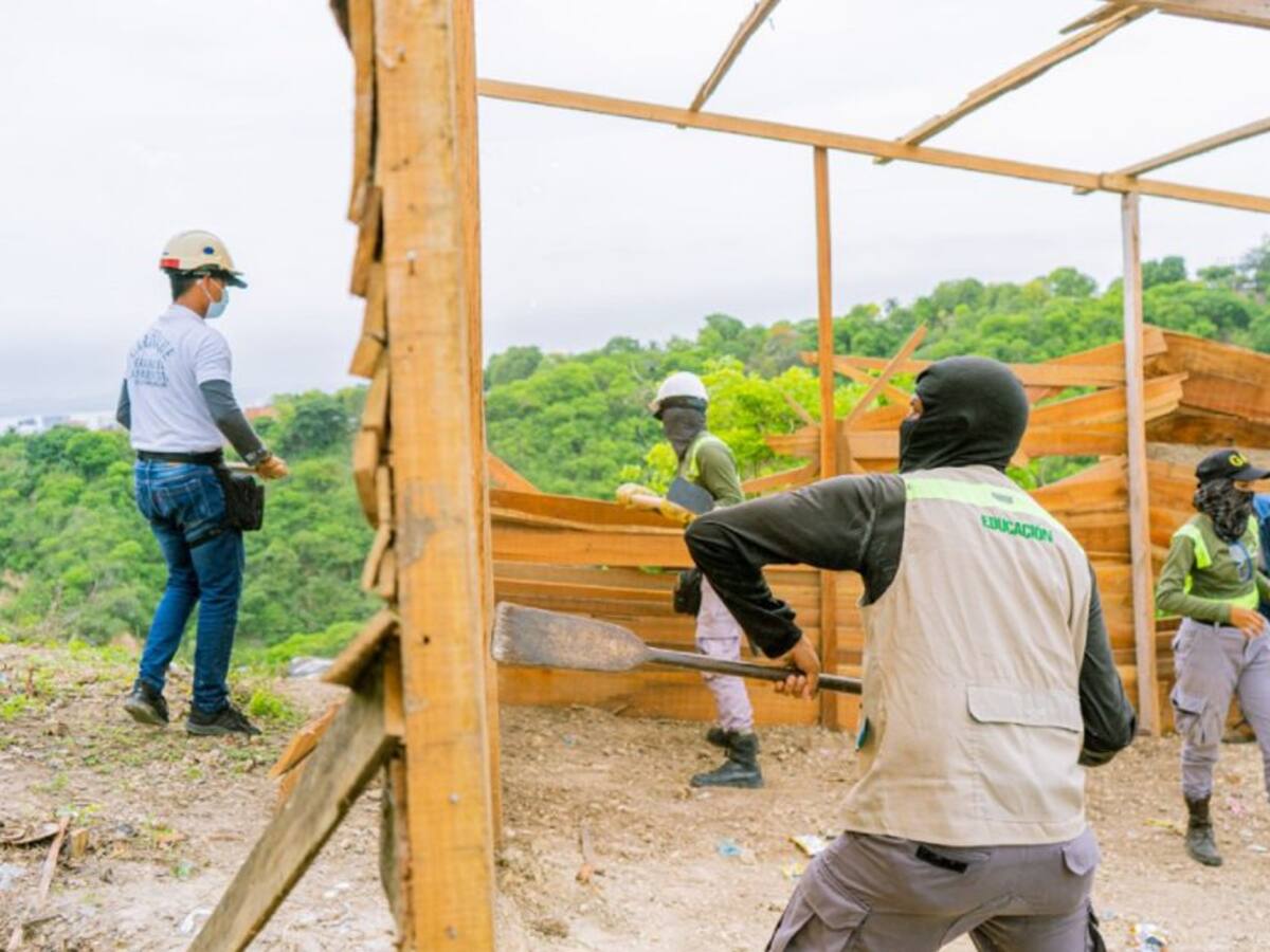 Operativos de recuperación en zonas invadidas de La Popa