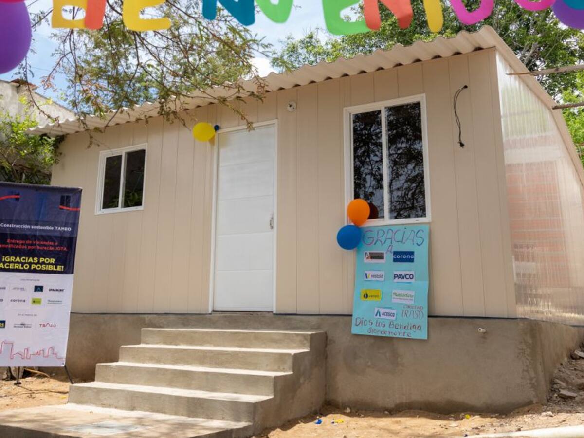 Colectivo Traso entregó viviendas a familias damnificadas por huracán IOTA