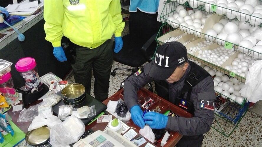 Cinco personas fueron capturadas por los delitos de concierto para delinquir agravado, secuestro extorsivo y homicidio agravado. Foto: Fiscalía