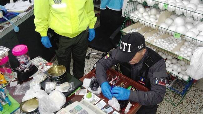 Cinco personas fueron capturadas por los delitos de concierto para delinquir agravado, secuestro extorsivo y homicidio agravado. Foto: Fiscalía
