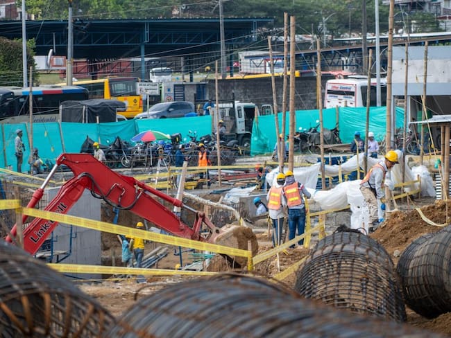 Avanza la obra de la intersección de Corales (foto: Alcaldía de Pereira)